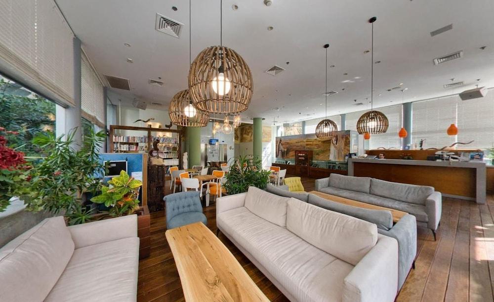 Hotel Poli Urban By Afi 3*